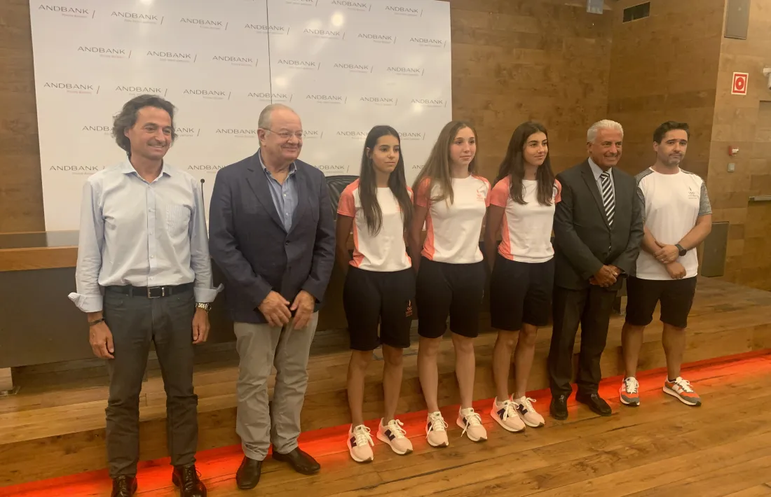 La delegació andorrana als FOJE de Banská Bystrica es va presentar ahir a Andbank.