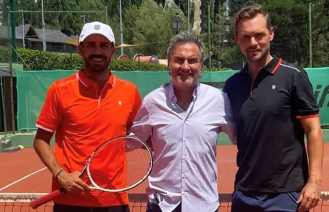 Damien Gelabert i Jean Baptiste Poux, amb Justo Ruiz.