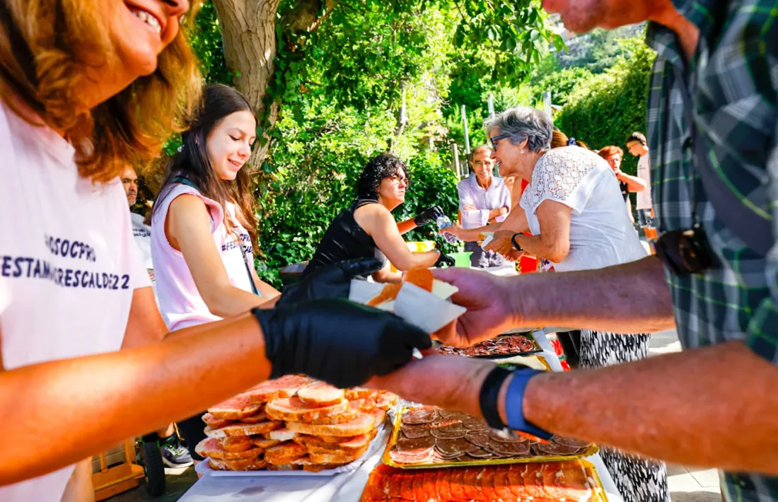 Esmorzar tradicional ofert per la Unió Proturisme després de la missa a Sant Jaume d’Engordany en honor del patró d’Escaldes.
