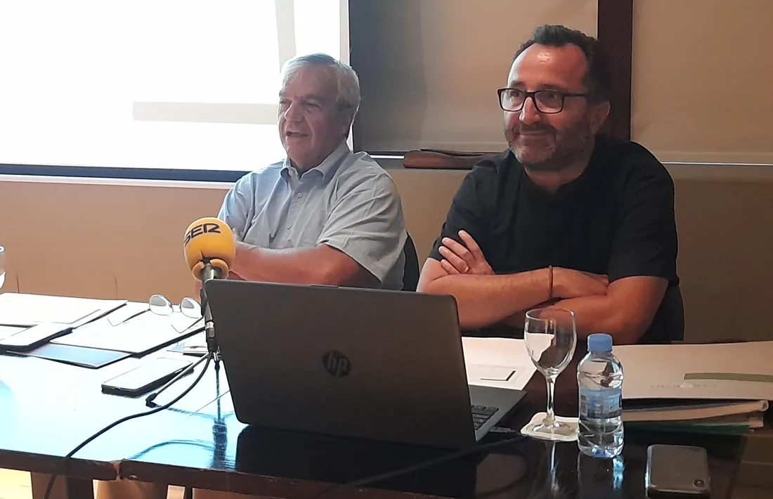 Duró i Cerqueda durant la roda de premsa d'aquest migdia.