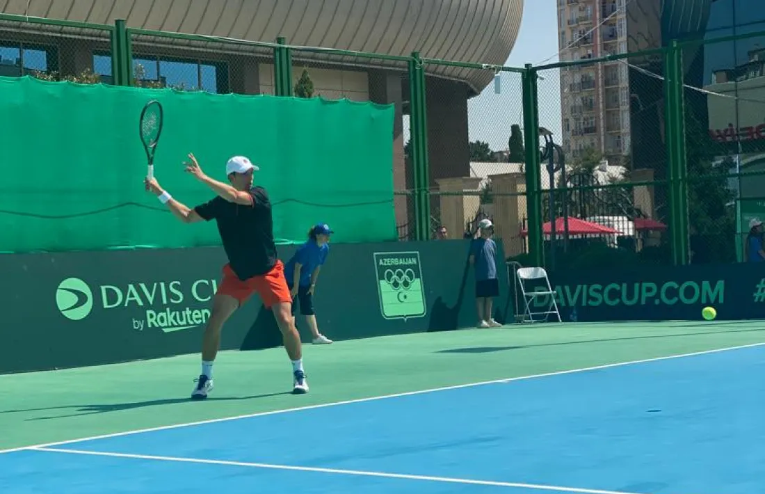 Èric Cervós durant l’enfrontament davant Kanan Gasimov ahir a Bakú.