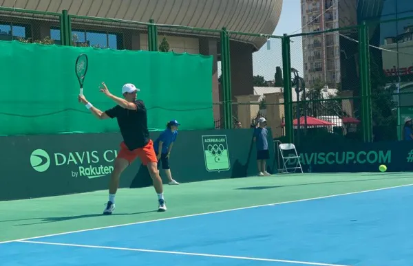 p._29_2_eric_cervos_a_baku_fat