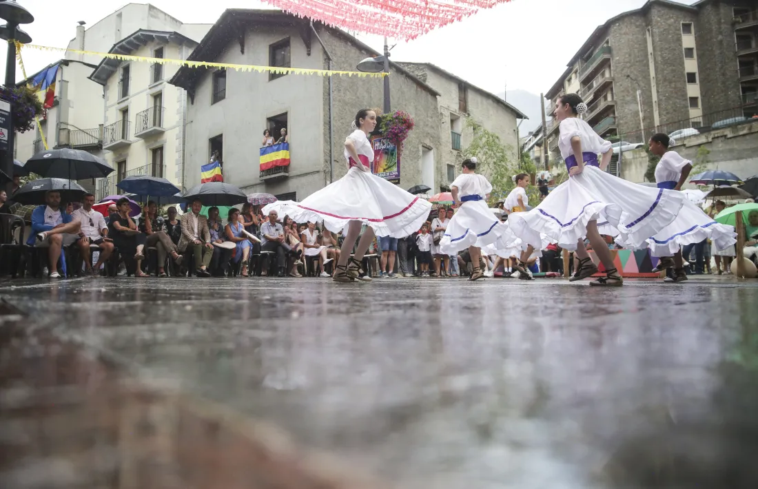 Els actes més tradicionals es van fer sota la pluja, menys amb la Marratxa, que la tempesta es va aturar.