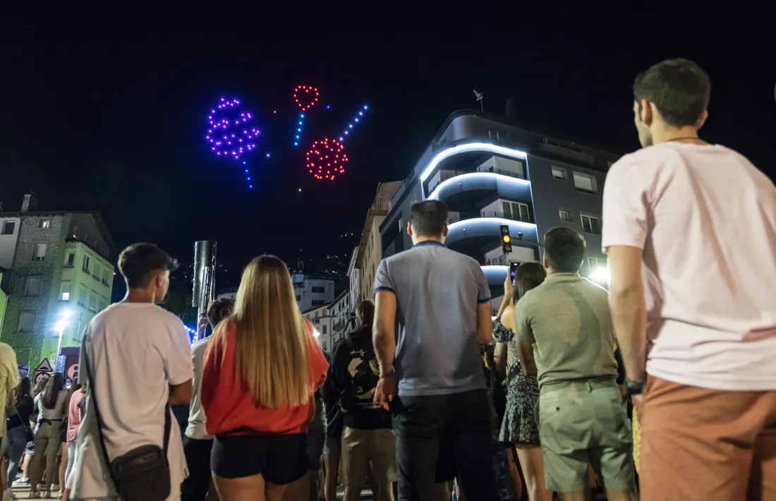 Una de les figures dels drons relacionades amb l'esdeveniment.