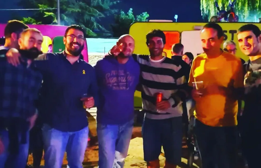 Una imatge d’arxiu, amb l’ara alcalde de la Seu, Francesc Viaplana, gaudint també de l’espai de caravanes. 