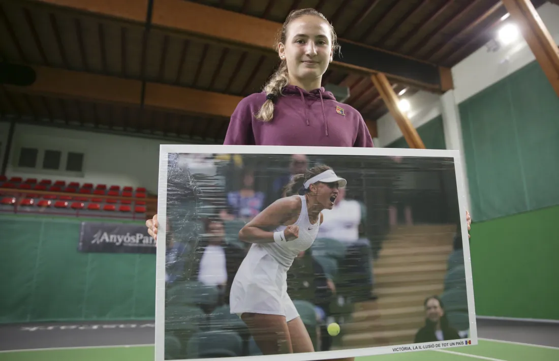La Federació Andorrana de Tennis va homenatjar ahir Jiménez per la seva victòria al Campionat d’Europa sub-18 de Suïssa.