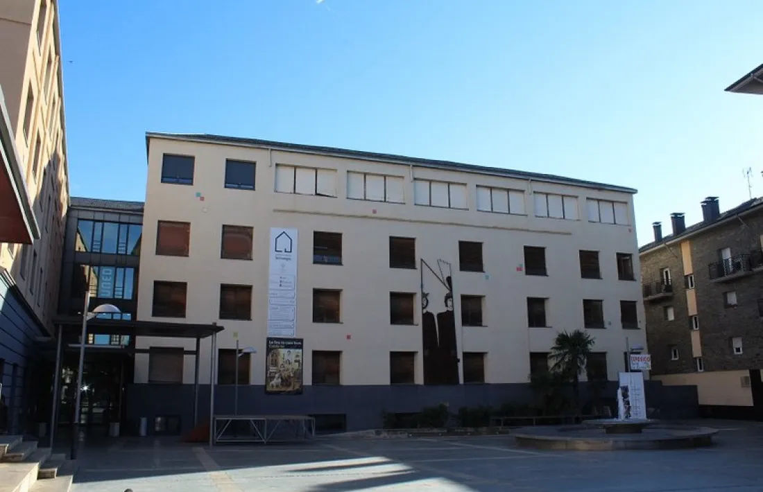 L'Ajuntament assumeix l'error d'haver autoritzat dos actes a la plaça de les Monges al mateix temps. 