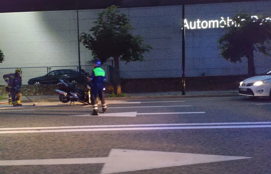 La motocicleta involucrada en el sinistre d'ahir al vespre.