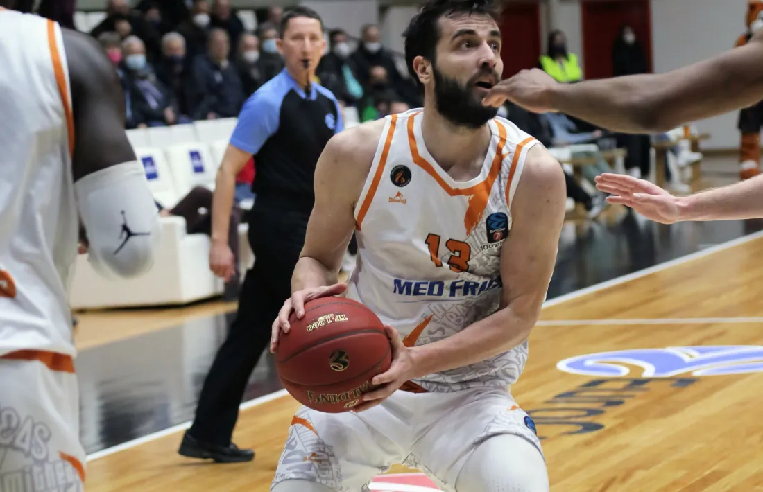 Mihajlo Andric, amb la samarreta del Promitheas Patras grec, en el seu últim equip abans d’arribar al BC MoraBanc.