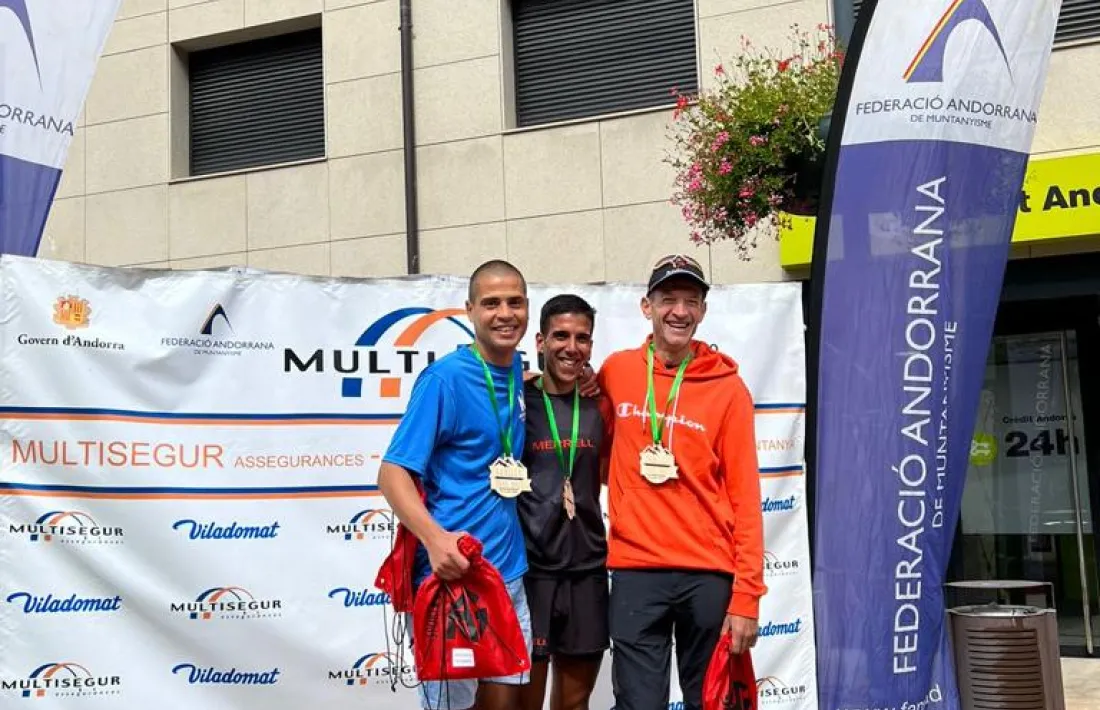 Alejandro Villarino, al podi de 23K.