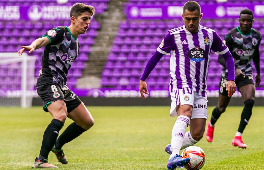 Moha Moukhliss, amb el Valladolid Promesas.
