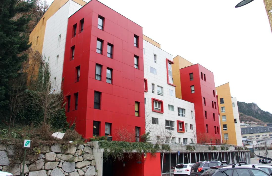 La llarga espera per poder accedir a Jovial agreuja el problema de l’accés a l’habitatge per als joves.