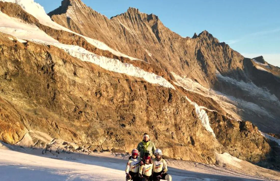 L'equip femení de la FAE a Saas Fee.