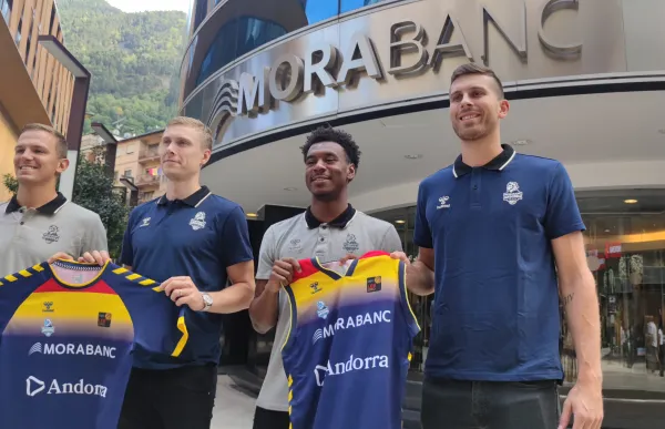 p._30_presentacio_quatre_jugadors_morabanc