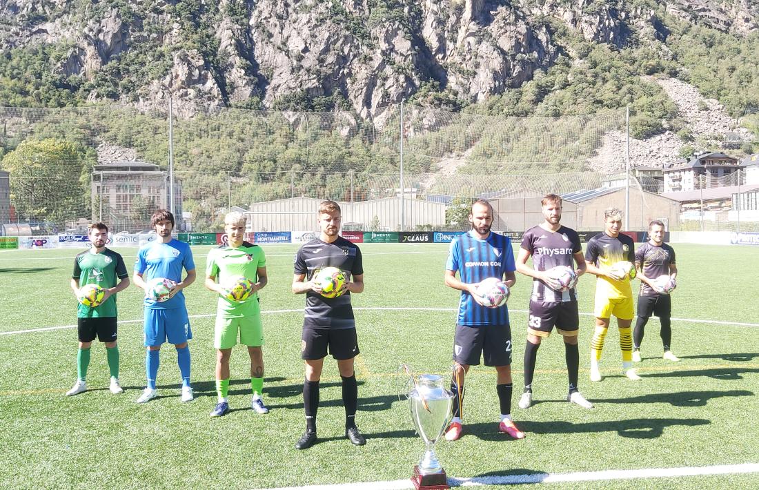 Rodríguez, Pérez, Briega, Rebés, Roca, Fernández, Faysal i Corominas ahir en la presentació de la Lliga.