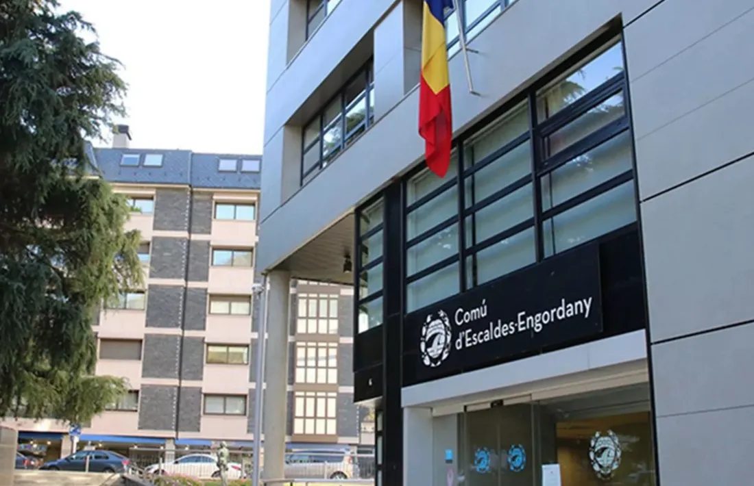 La façana del comú d'Escaldes-Engordany.