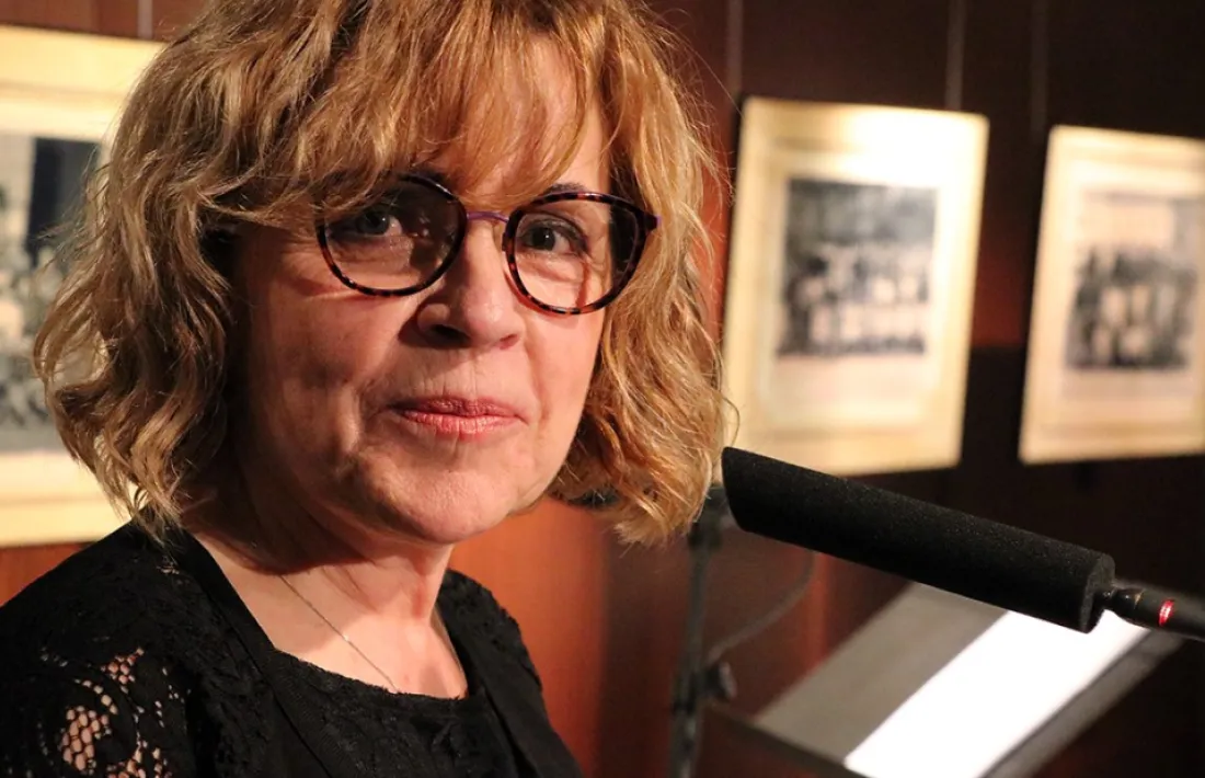 la poeta Marta Deu que hi torna, ara amb ‘Descosits’.