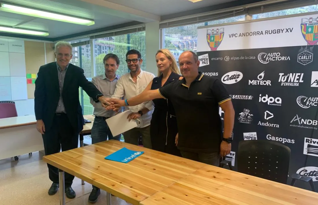 El VPC, la FAR i Unicet Andorra van signar ahir l’acord del conveni a Prada de Moles.