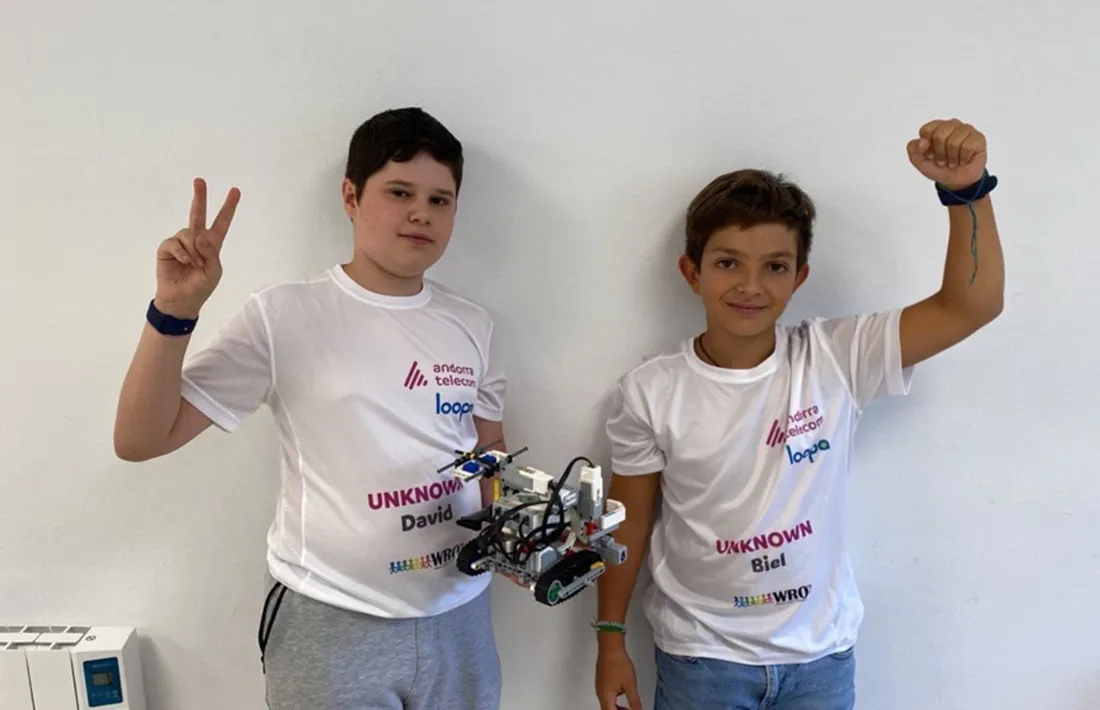 Dos dels integrants de l'equip 'Unknown'.