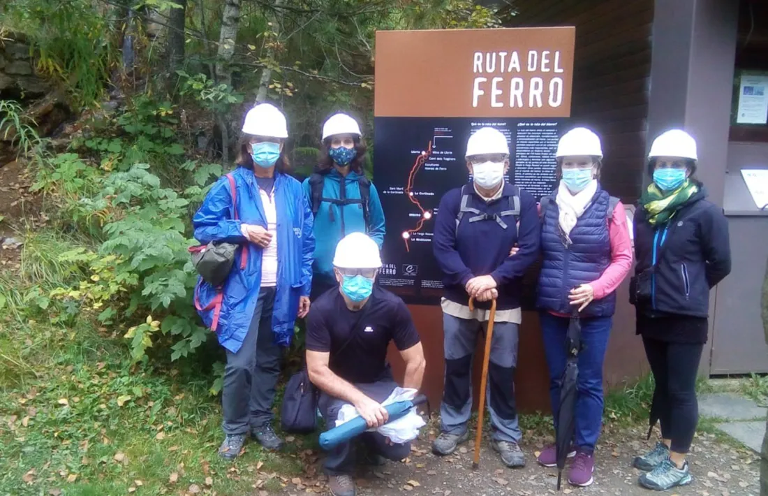 Visitants a la mina de Llorts.