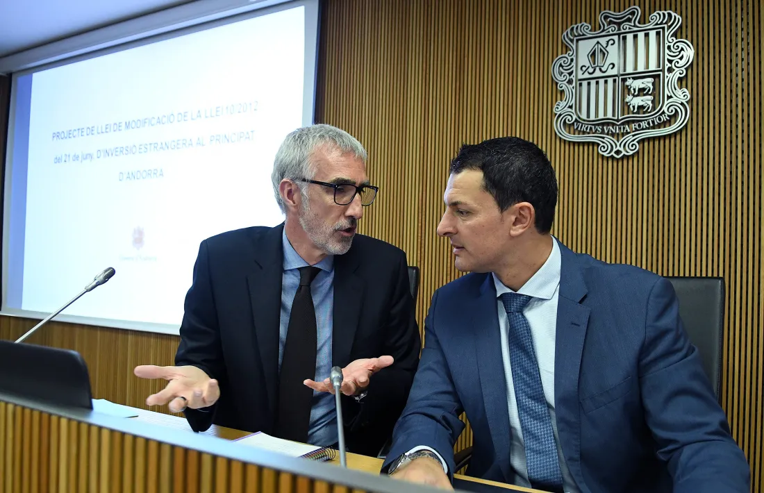 Èric Bartolomé i Jordi Gallardo a la comissió legislativa de dimecres.