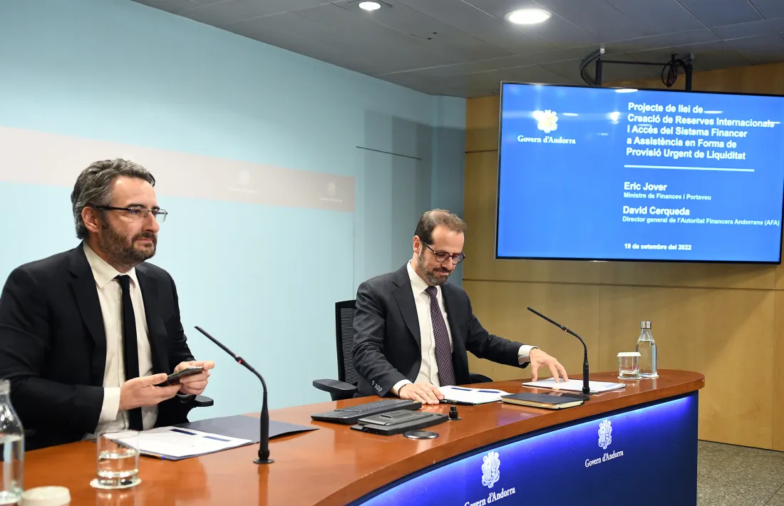 El titular de Finances, Eric Jover, i el director general de l’AFA, David Cerqueda, han presentat aquesta tarda el projecte de llei.