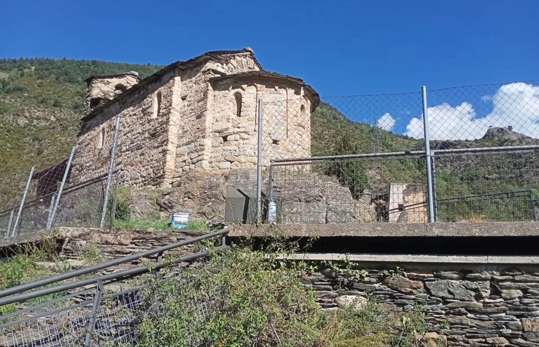 El Comú està ajardinant les feixes de cal Simon, sota Sant Romà, cedides per la propietat, per ubicar-hi un mirador.
