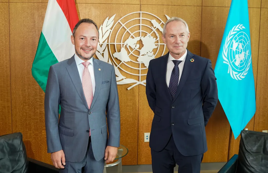 El cap de Govern, Xavier Espot, amb el president de la 77a sessió de l'assemblea general de les Nacions Unides, Csaba Kőrösi.