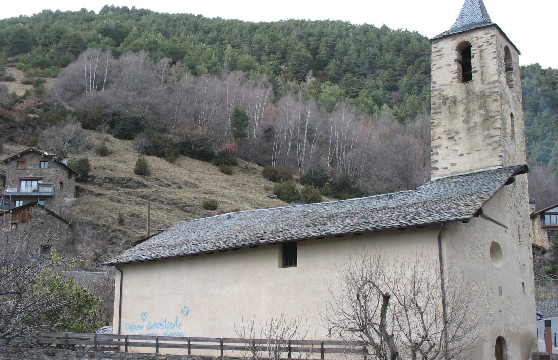 L'església de Sant Joan de Sispony és l'inici de l'itinerari pel poble.
