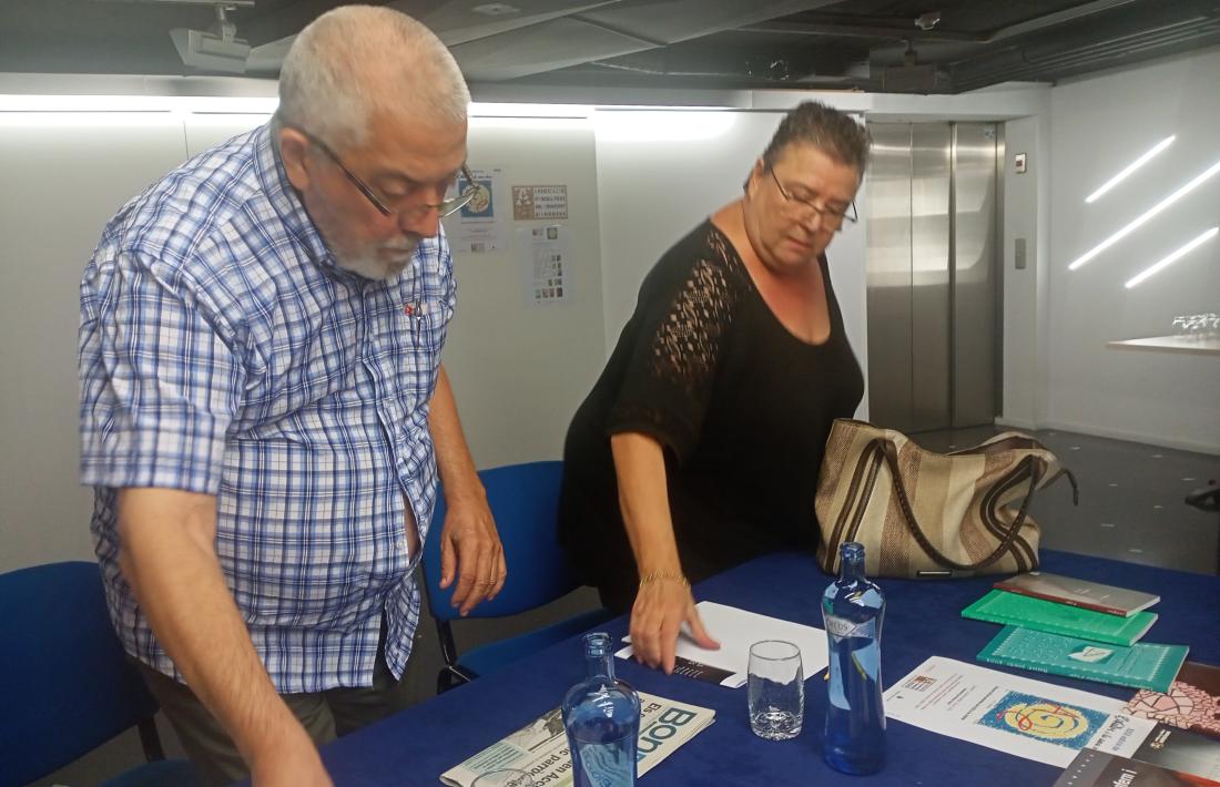 Valls i Carol, en els prolegòmens de la sessió amb què han obert avui a La Llacuna la 6a edició de L’autor i la seva obra.