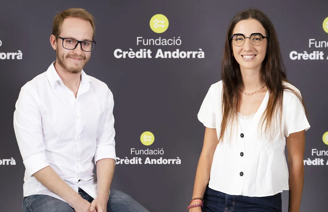 Els estudiants que han rebut les beques per part de la Fundació Crèdit Andorrà.