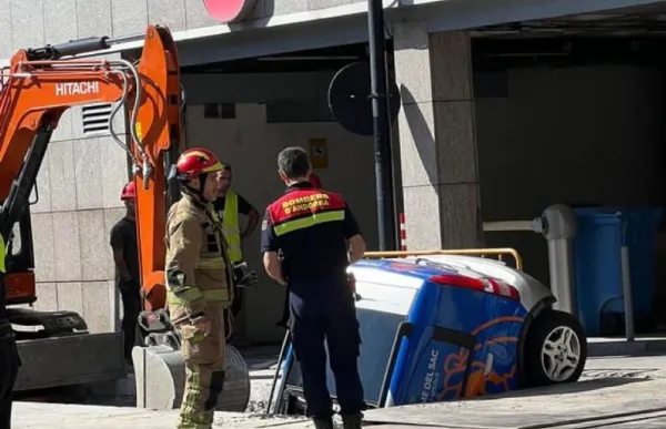 foto_cotxe_prat_de_la_creu