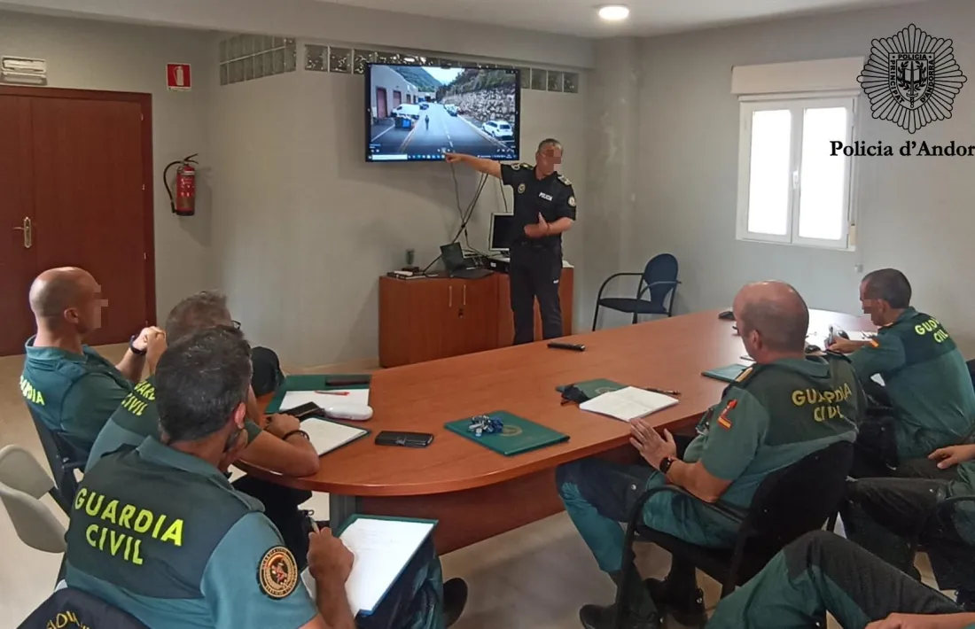 Un moment de la formació a Madrid.