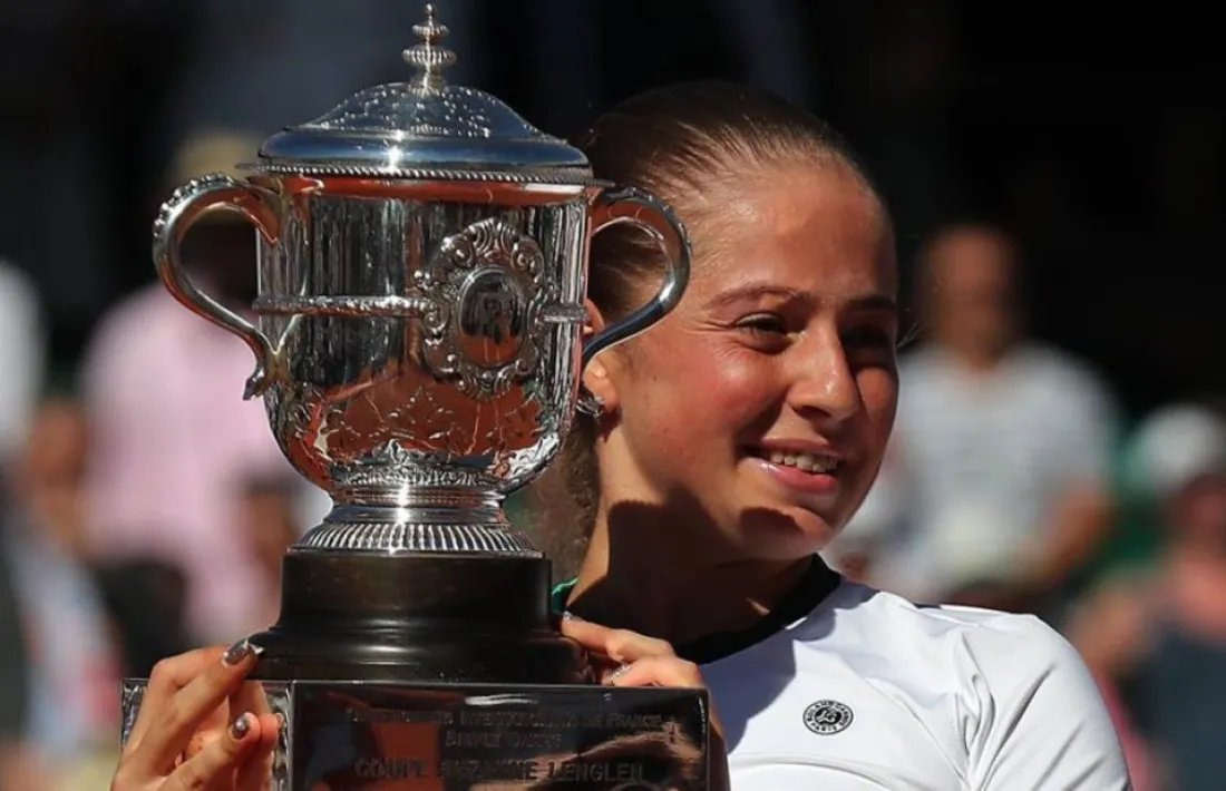 Ostapenko, amb el Roland Garros.