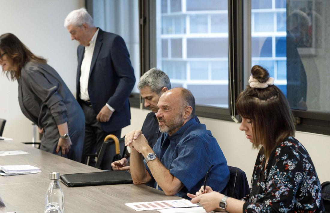 Els representants sindicals Gabriel Ubach i Carla Guinot en una reunió del Consell Econòmic i Social.