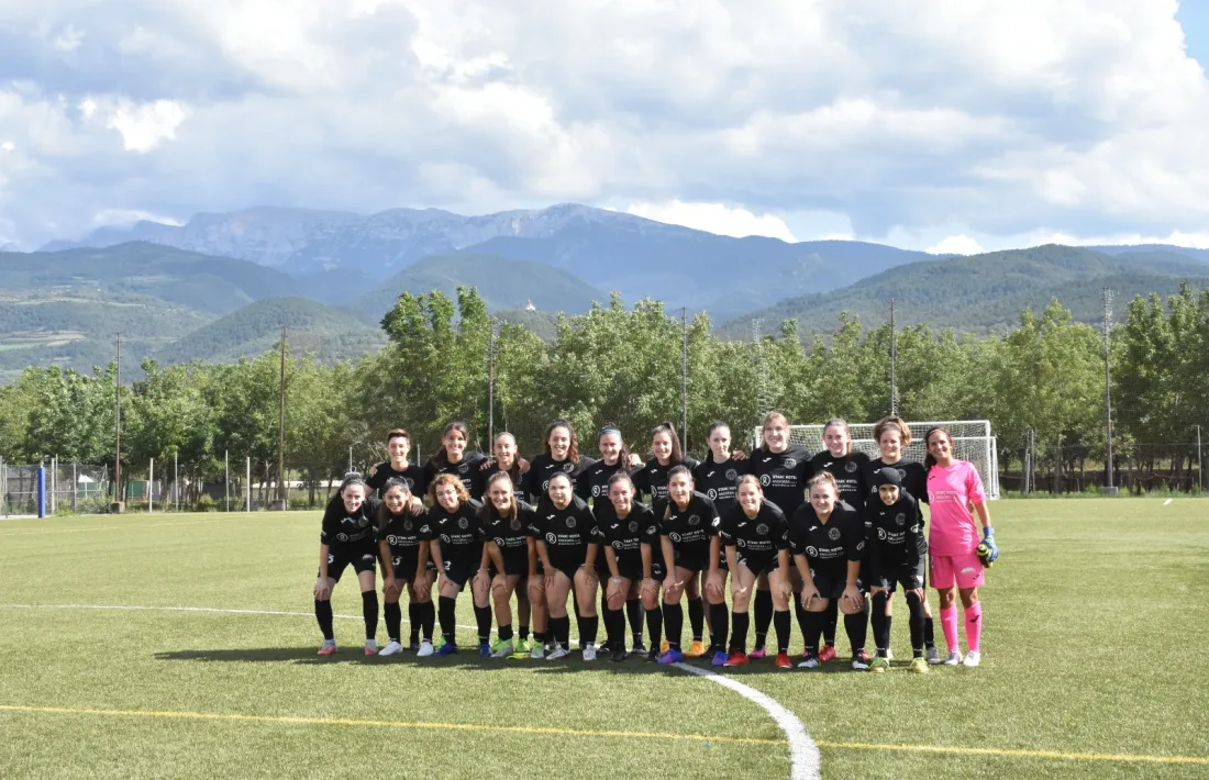 L’equip sènior femení: va entrar en competició la temporada passada.