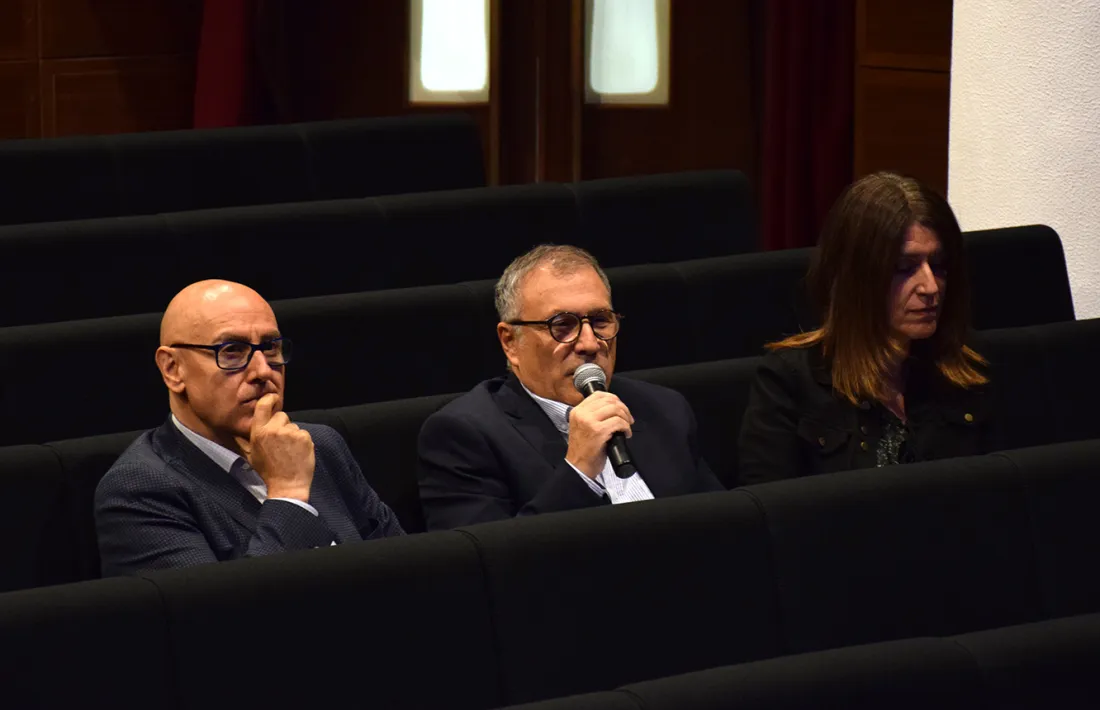 Joaquim Dolsa, Valentí Closa i la cap del departament de Cultura, Anna Garcia, durant la presentació.