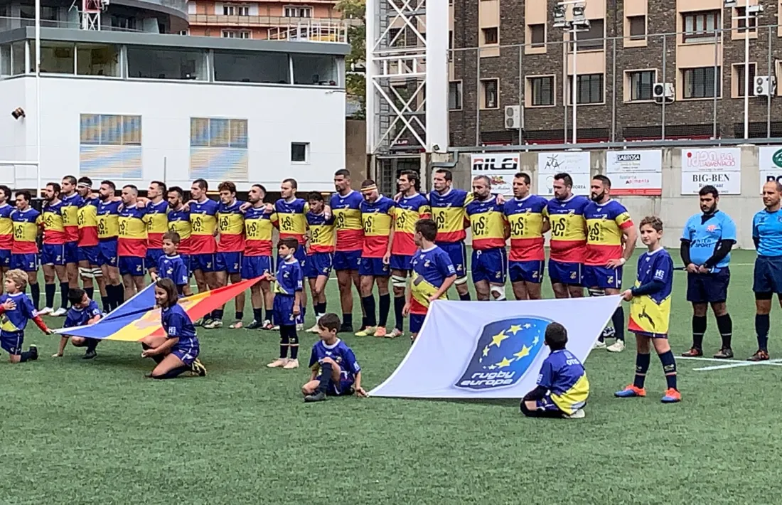 Els ‘isards’, en un partit del curs passat.