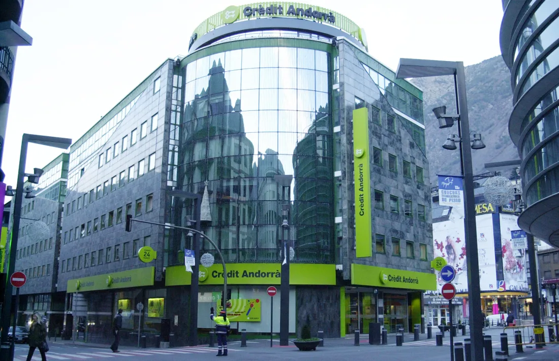 Vista exterior de la seu central de Crèdit Andorrà.