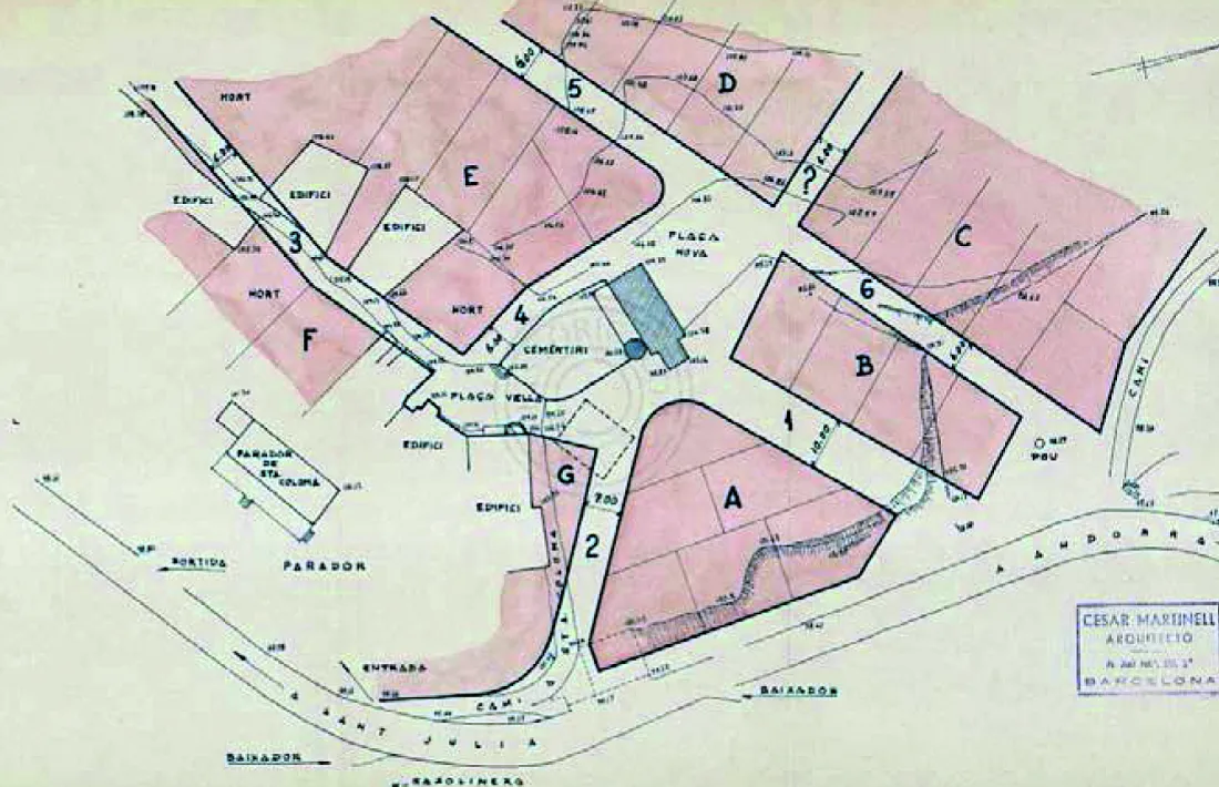 Planta de l’eixample de Santa Coloma projectada per Martinell i que situava l’església al centre de la trama urbana.
