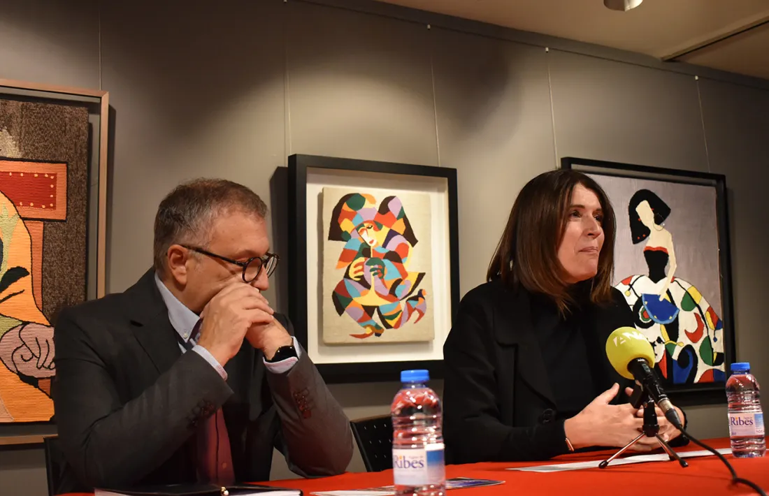 Valentí Closa i Anna Garcia durant la presentació de les jornades.