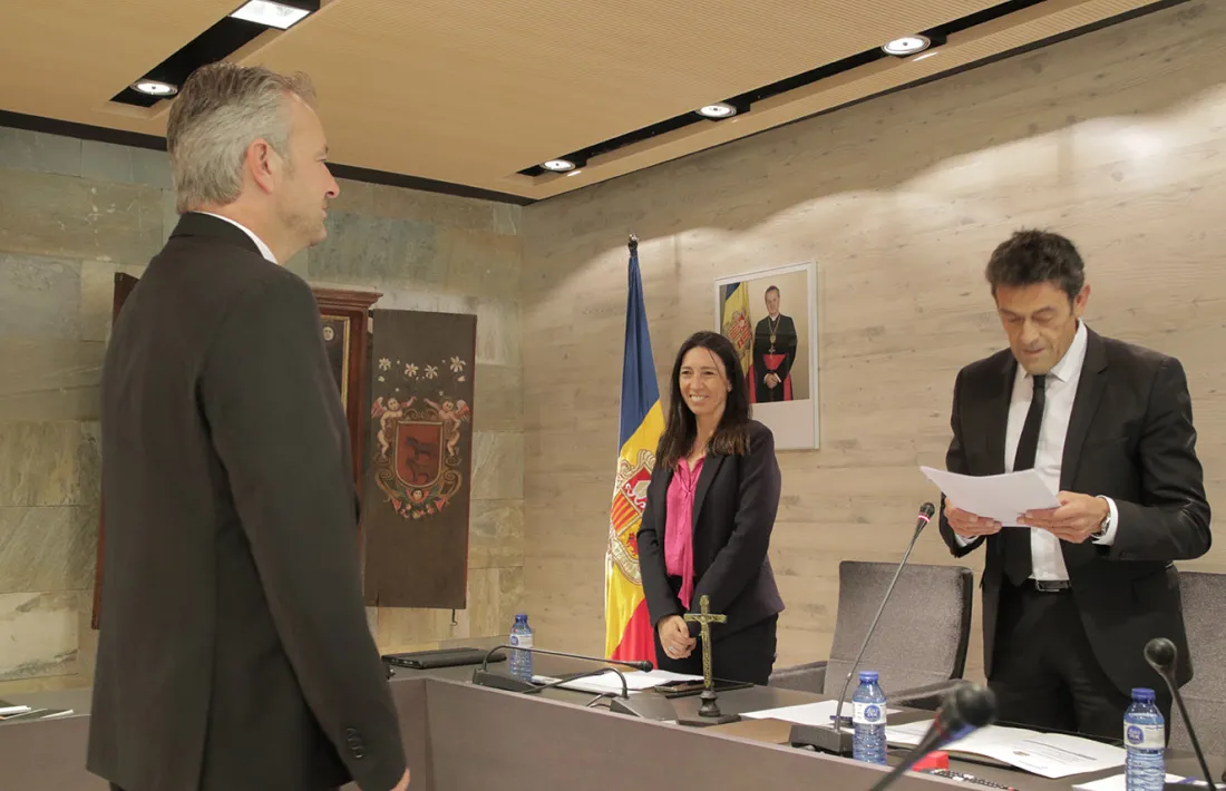 Un moment del jurament del nou conseller a Ordino, avui.