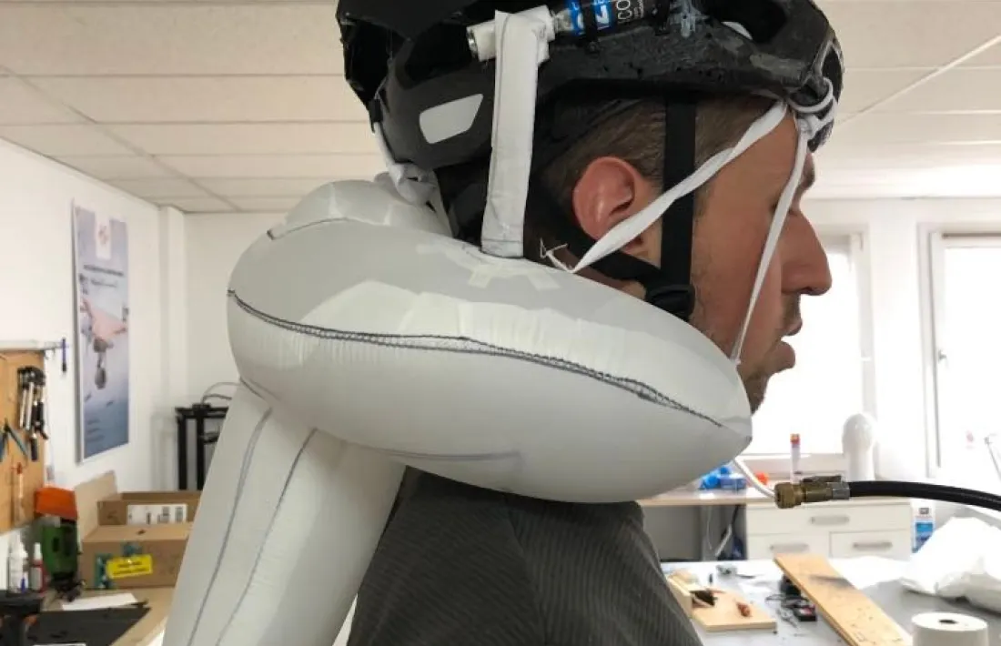El prototip d'airbag per a cascs de bicicletes.