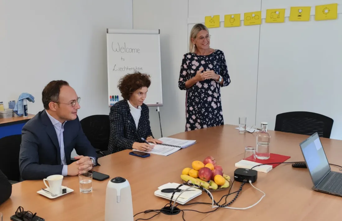 Espot i Ubach amb la representant de Liechtenstein Marketing, aquest matí.