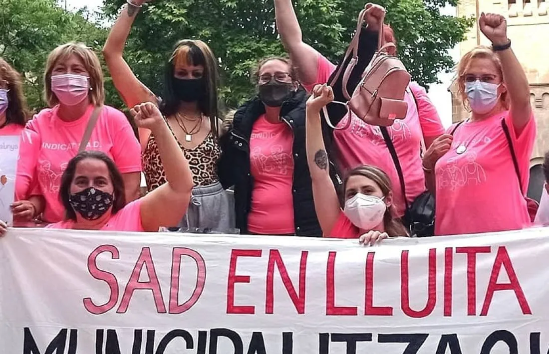 Les treballadores d’atenció domiciliària estan duent a terme mobilitzacions per fer visible la seva problemàtica laboral. 