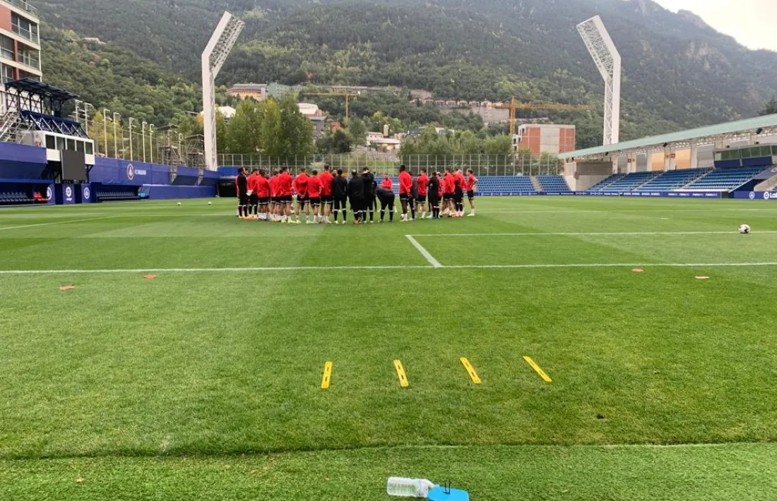 L’FC Andorra es va entrenar ahir a l’Estadi Nacional d’Andorra la Vella abans de rebre avui el Burgos CF.