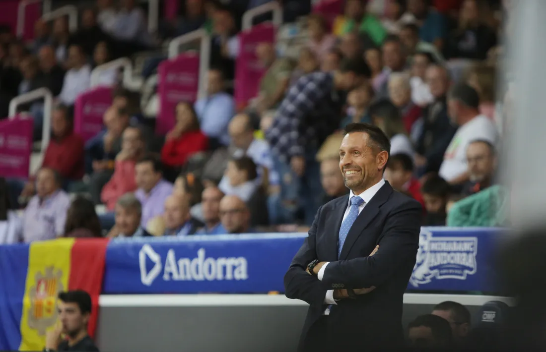 Somriure de satisfacció de Lezkano.