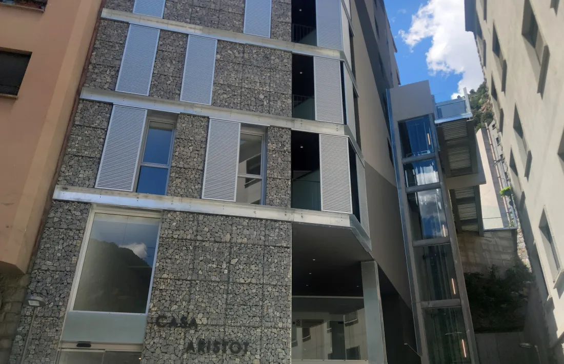 Vista exterior dels pisos de la Fundació Armor.