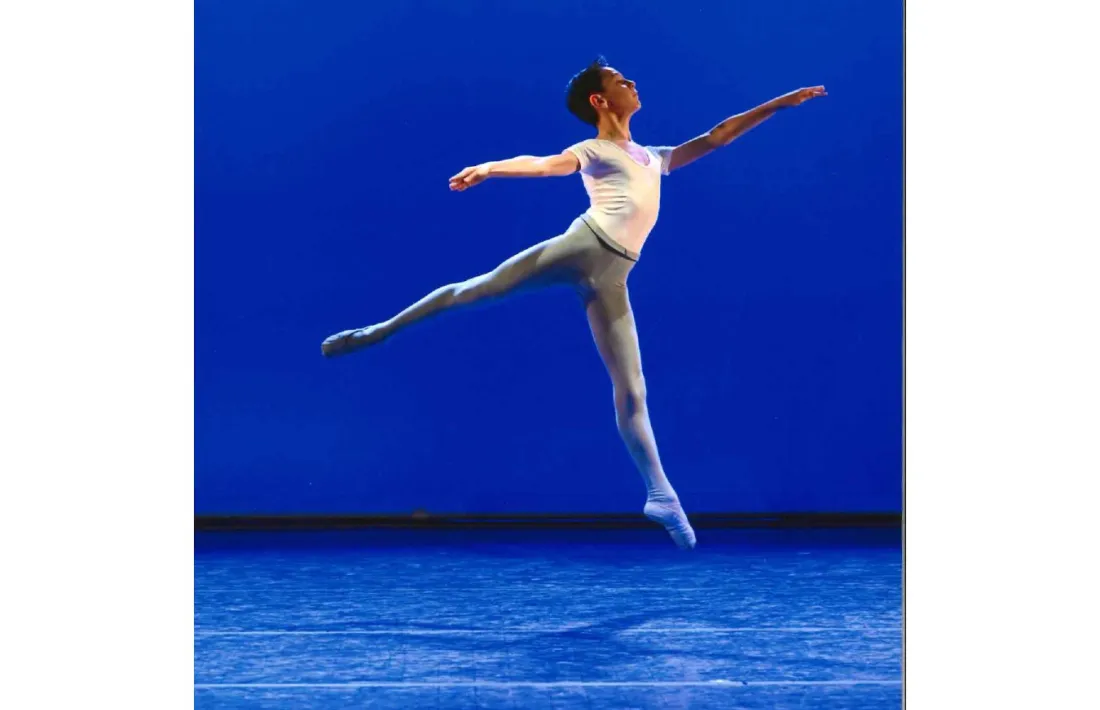 El ballarí Martí Tomàs ha sigut un dels tres becats en aquesta primera convocatòria.