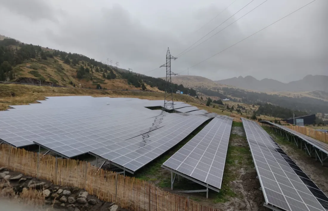 El parc solar de Grau Roig, que ha costat 1,2 milions d’euros, produirà fins a 1.400 MWh a l’any.